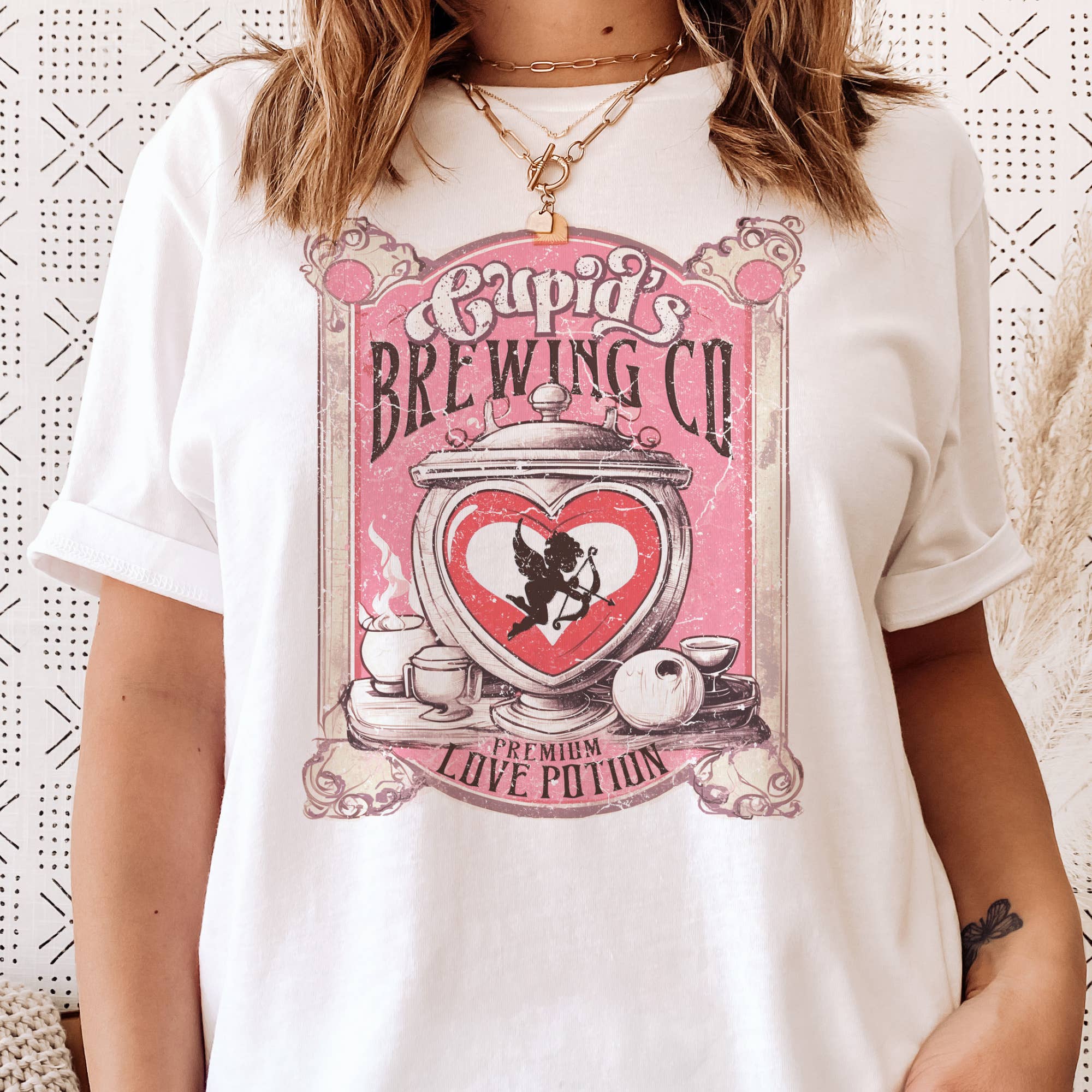 Par.tees by Party On! - Wholesale T-shirt met print - Uniseks - Cupids Brewing Company Valentijns Liefde Grafisch T-shirt0