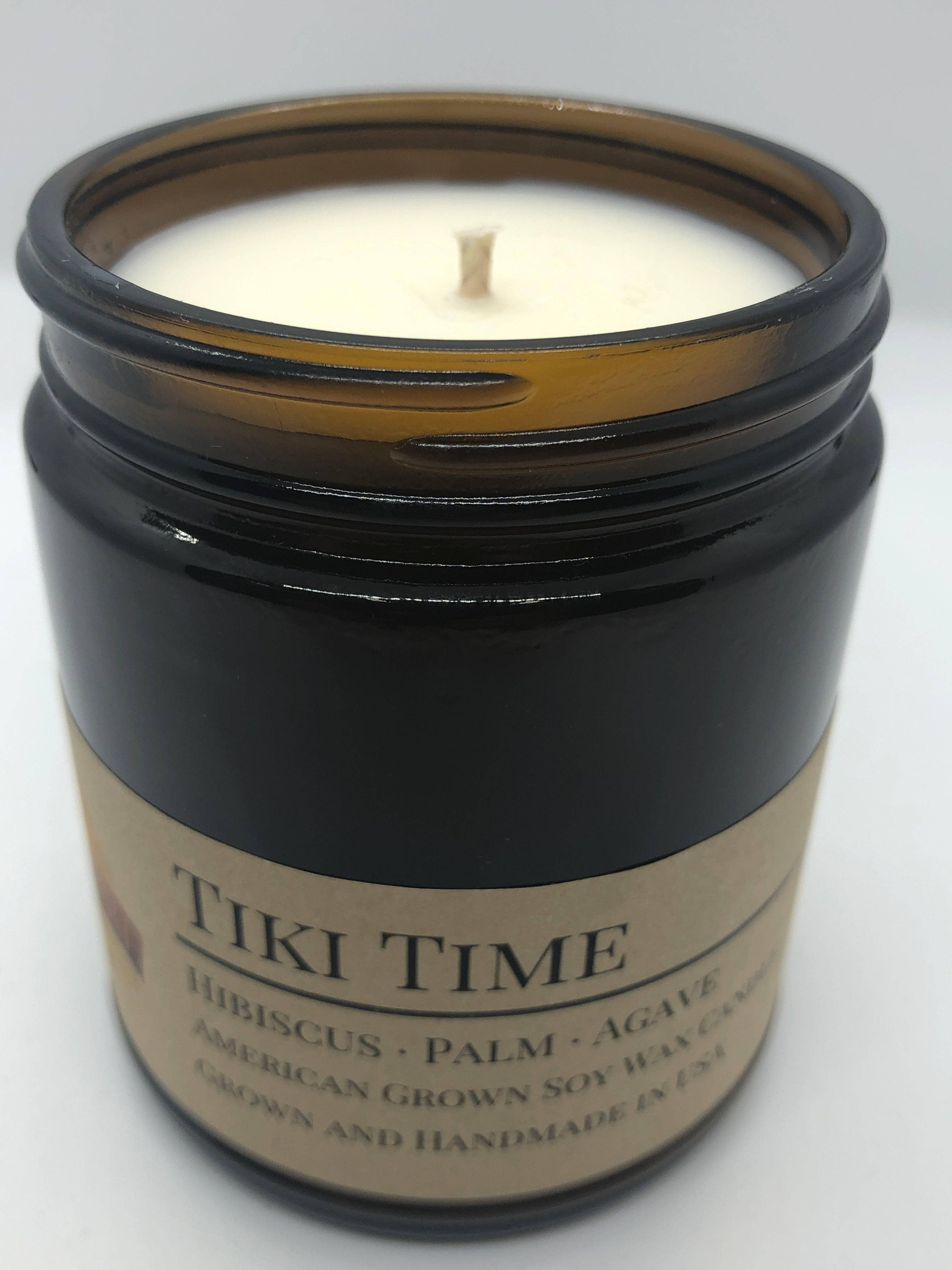 VIAI Beauty - Wholesale Pot/gevulde kaars - Tiki Time Sojawaskaars | 9 oz Amber Apotheekpot3