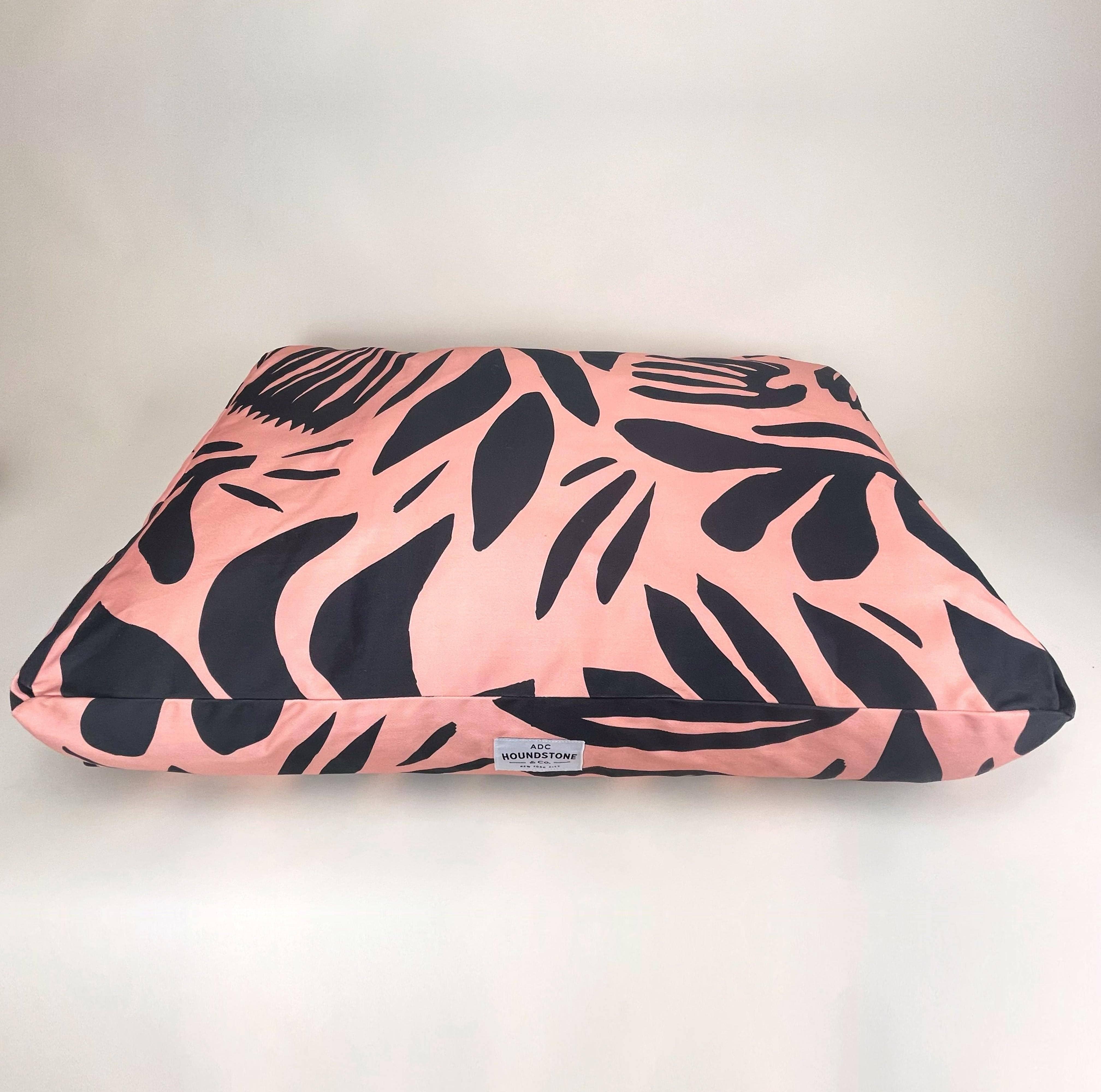 ADC Houndstone & Co. – cama - Gato e cão por atacado – Cama para Cão com Estampa Floral, Forro Impermeável, Fabricado nos EUA, 28"l x 18"p x 4,25"a, Adequado para Animais de Estimação Pequenos7