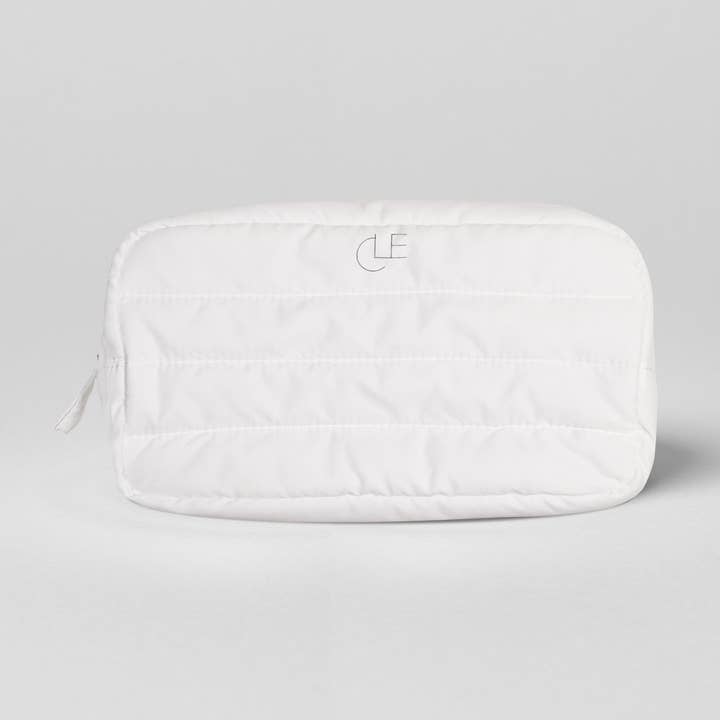 Trousse Cloud pour la vente par CLE Cosmetics