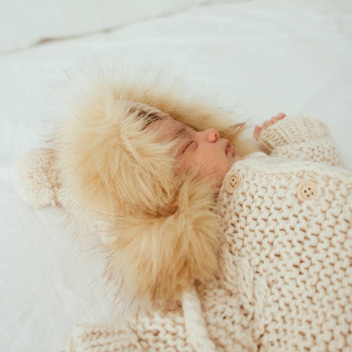 Huggalugs - Wholesale Bonnet - Baby - Fur Bonnet in Natural Baby & Kids