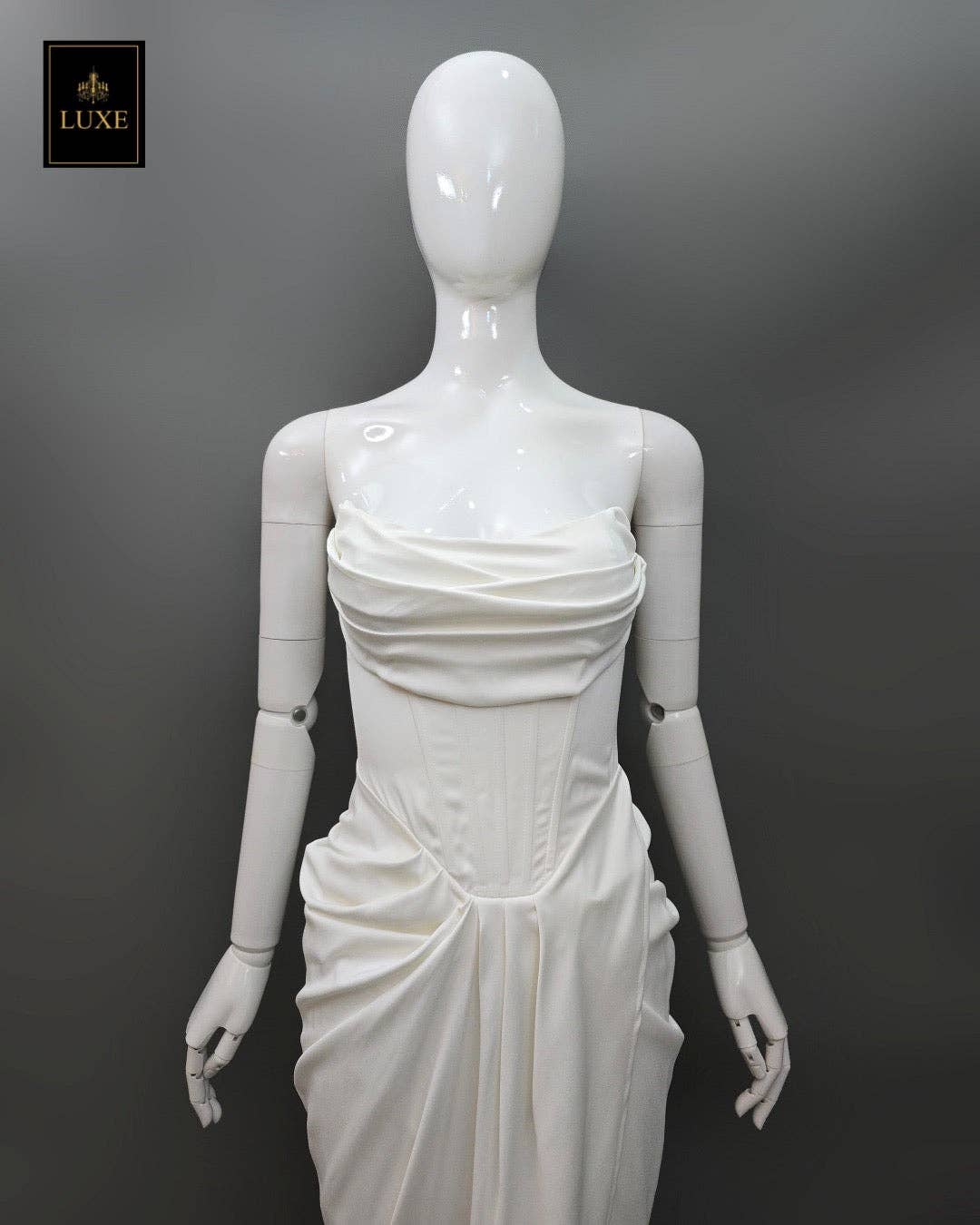 AlexyDesings – wholesale Klänning - Dam – Draperad klänning med slits framtill och bystier.14