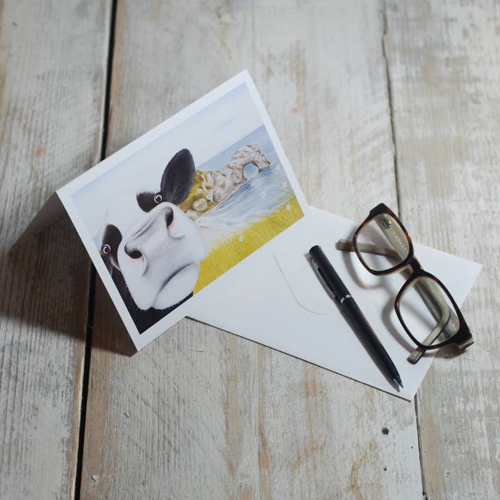 Biglietto di auguri «Moo Selfie at Durdle Door, Dorset» per la vendita all'ingrosso da parte di Lucy's Farm
