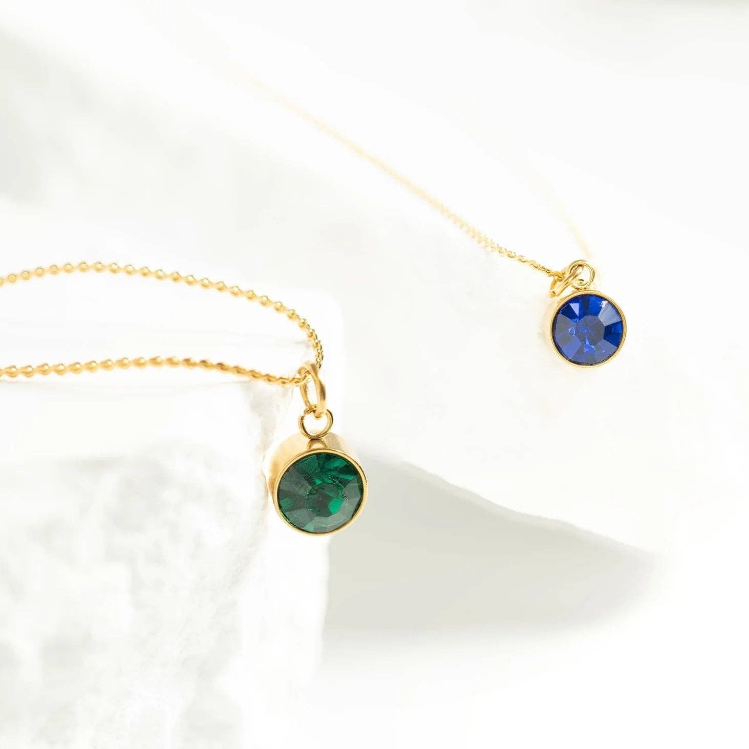 WJW – Engroshandel Vedhæng/charm – 18K Guld PVD Rund Fødselssten Charm (8mm)12