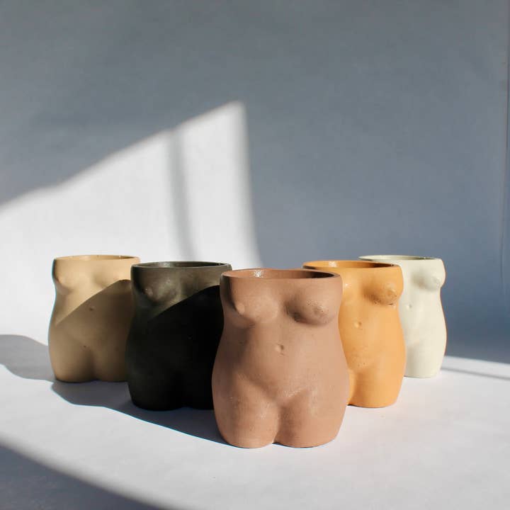 House of Ivy - Wholesale Plant Pot - Concrete Female Body Vase