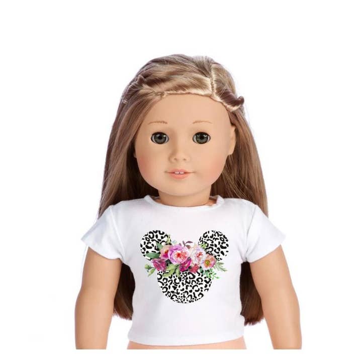 T-shirts assortis pour poupée de 18" et enfants avec oreilles de souris à motif floral et guépard. pour la vente par Hatch & Hug