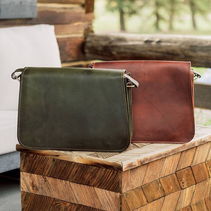 Mala Messenger em Pele Elmworth II por atacado de Steel & Clover