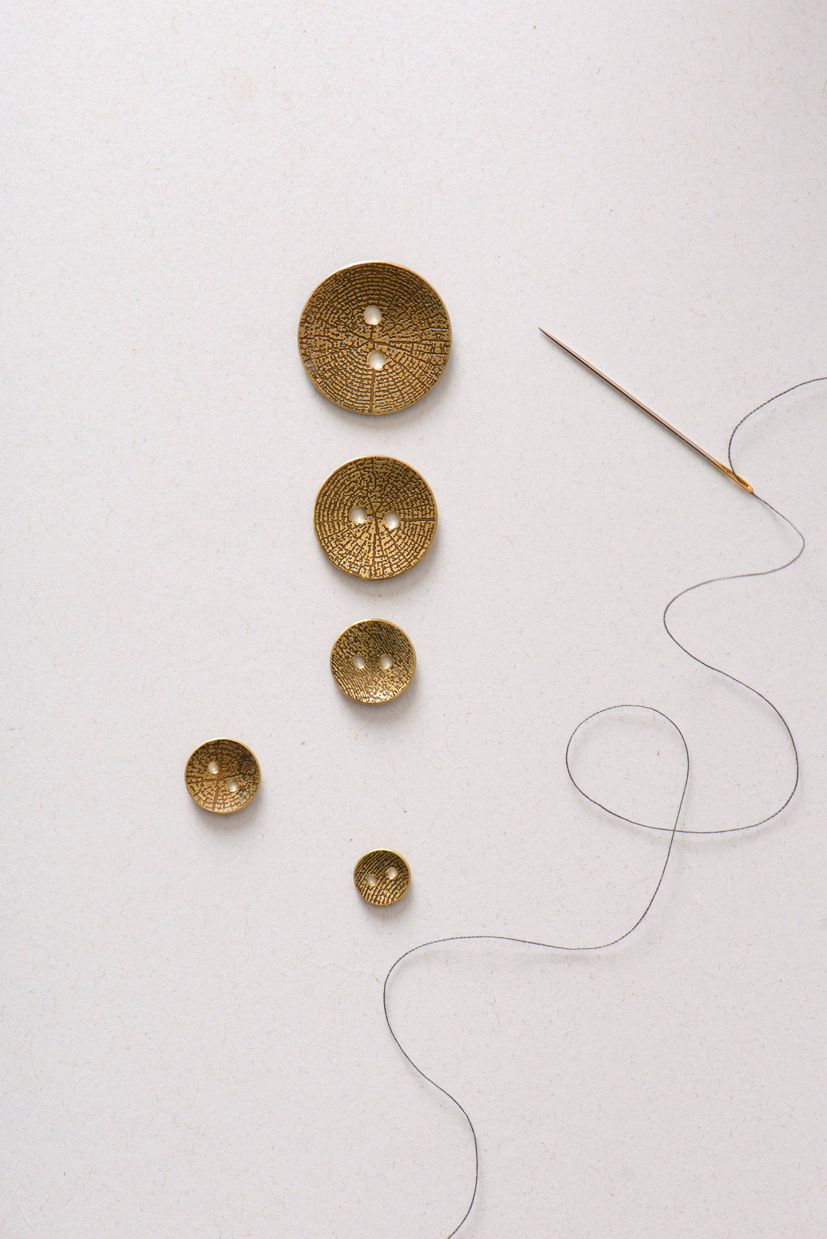 Quince & Co. - Wholesale Sewing Button/Snap - woodgrain brass buttons6
