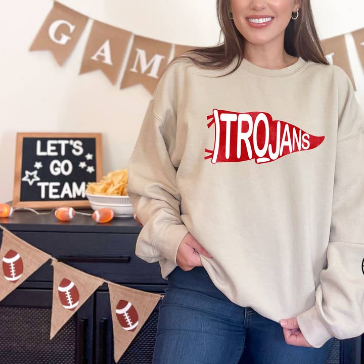 Trojans Watercolor Pennant Crewneck voor wholesale door Tucker with a Tee