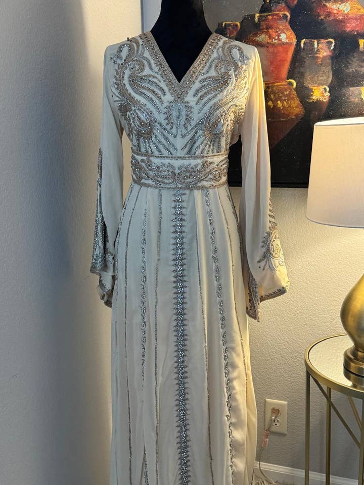 Friala Kuftan per la vendita all'ingrosso da parte di Bonita Style