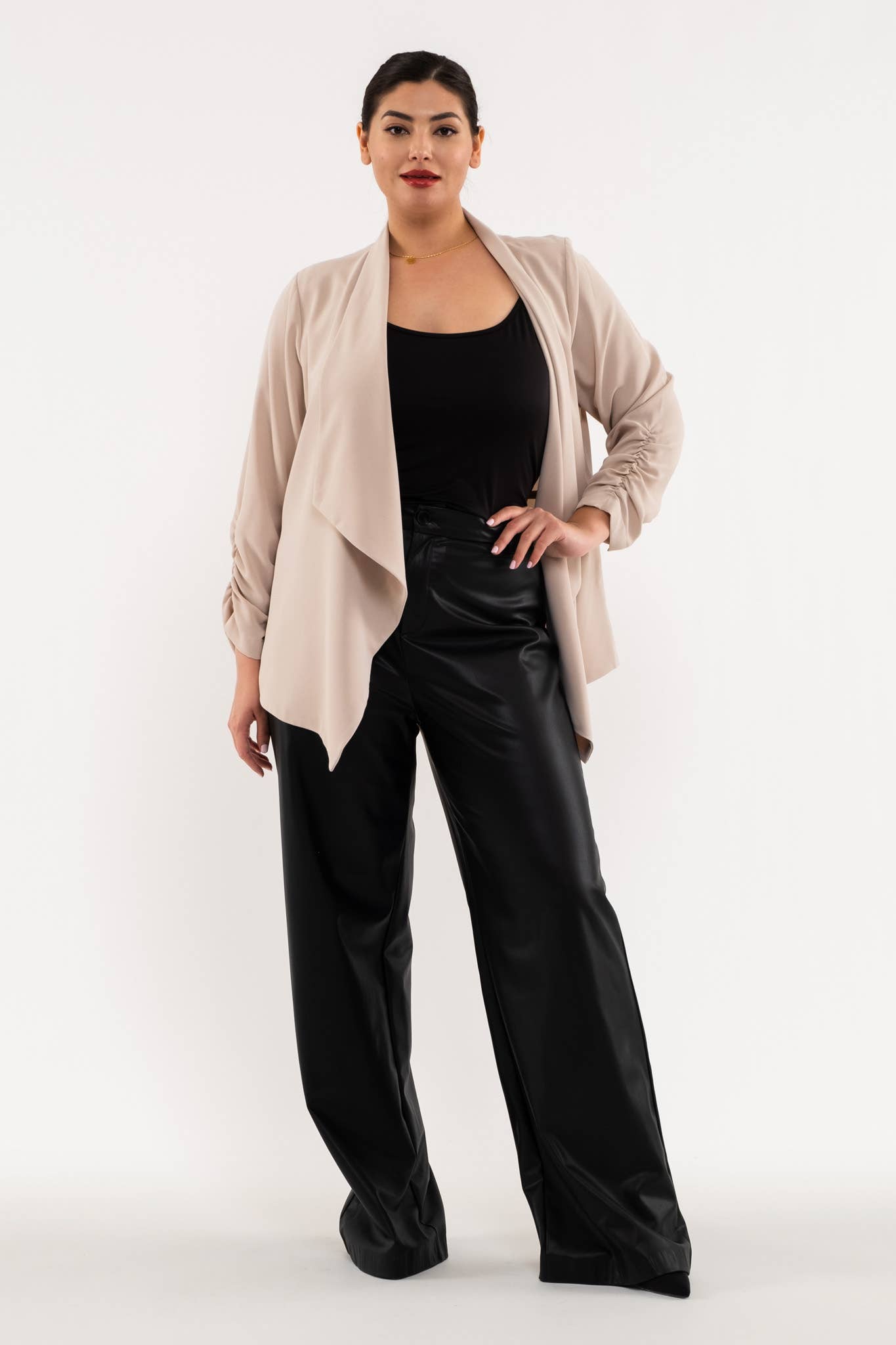 Blu Pepper – Engroshandel Blazer - Dame – Plus size blazer med 3/4 ærmer og rynkede detaljer12