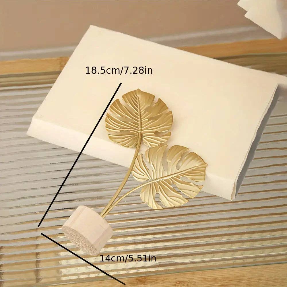 Huis Van Merken - Wholesale Decorative Tabletop Object - Elegant Metal Tree Leaf Art Decor2