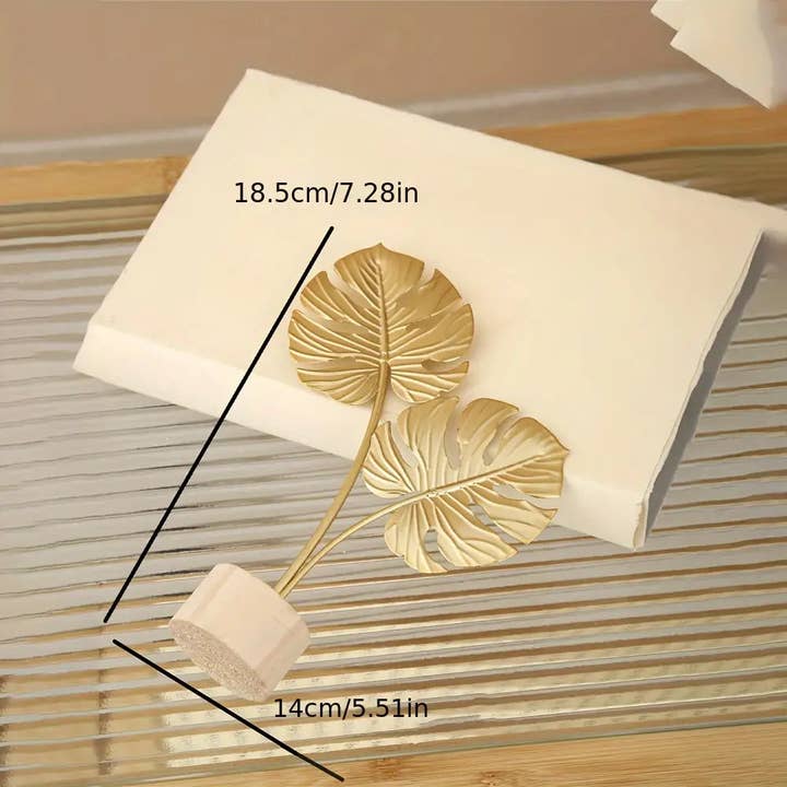 Huis Van Merken - Wholesale Decorative Tabletop Object - Elegant Metal Tree Leaf Art Decor2
