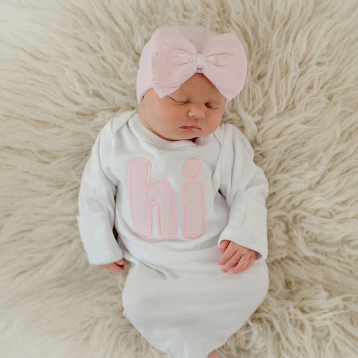 www.ilybean.com - Wholesale Clothing Set - Baby - hi onesie or gown SET with hat for newborn boys and girls