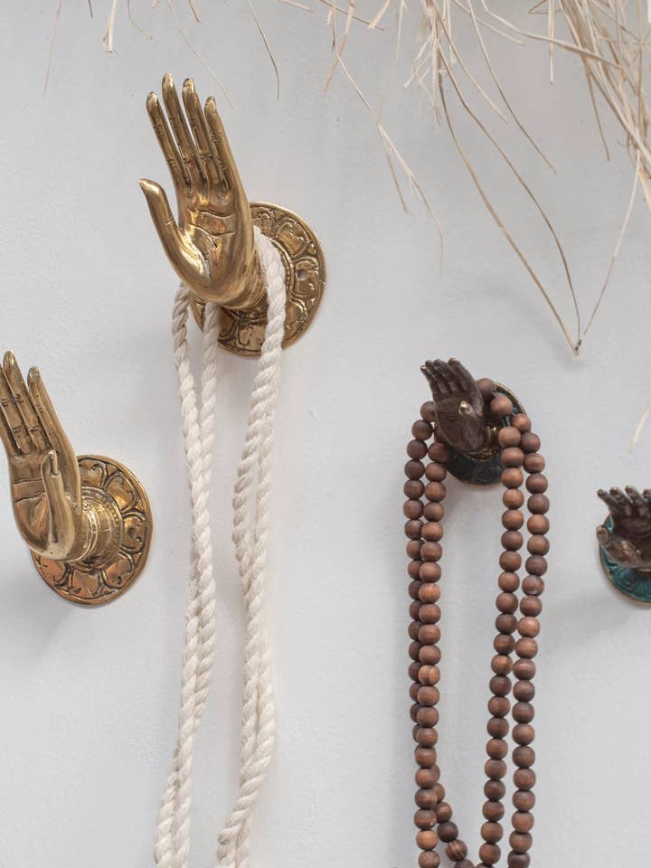 Coppia di ganci in ottone massiccio per la vendita all'ingrosso da parte di Artifact Original