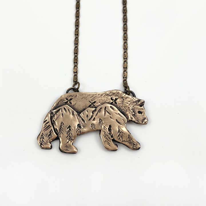 Collier Totem Ours, Bronze pour la vente par Moon & Leaf
