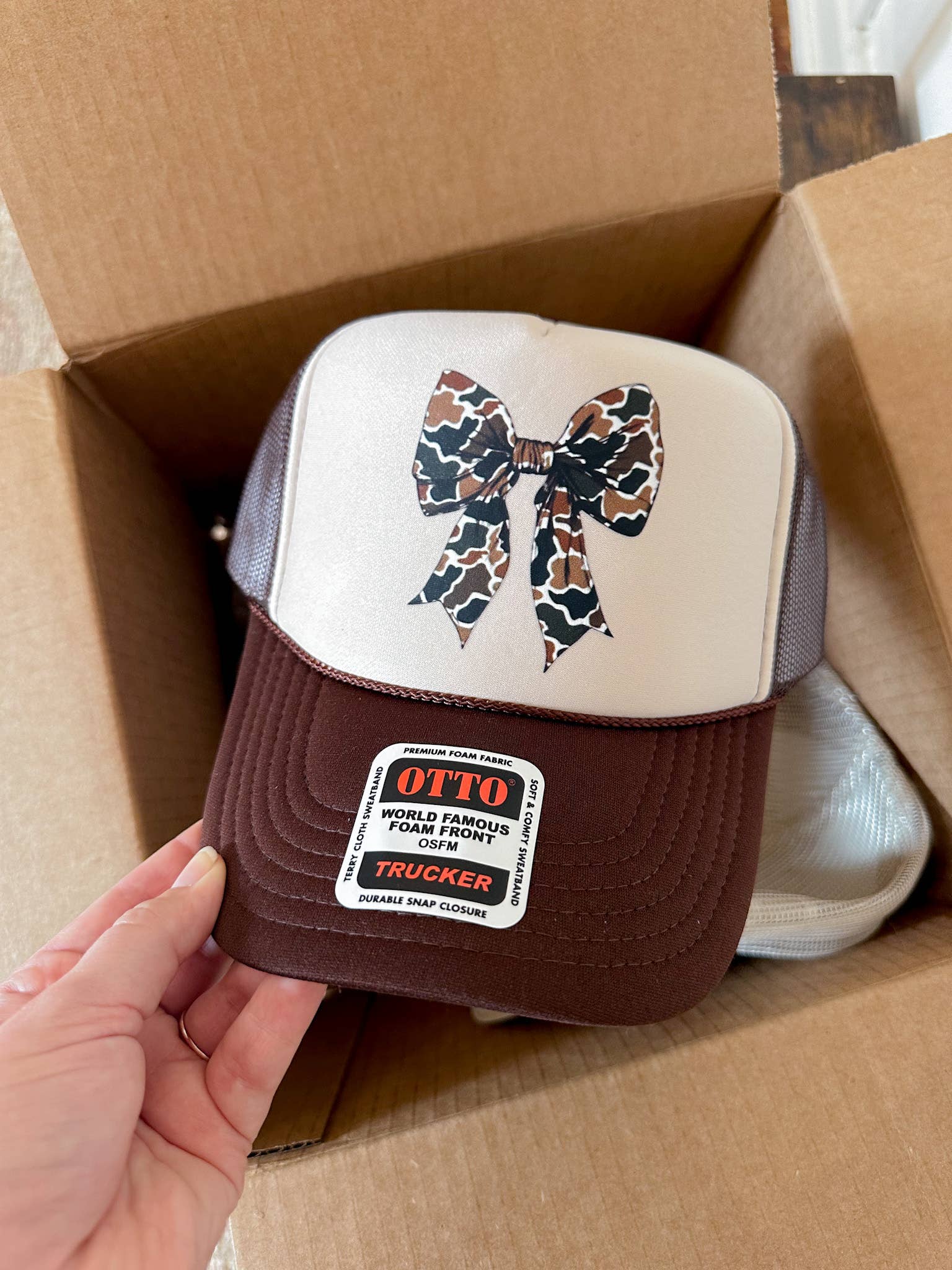 Hartland Goods – wholesale Trucker hat – Women’s – Camo Bow Trucker Hat2