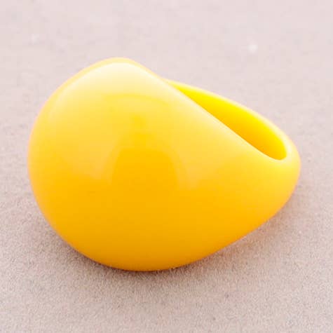 Anello in resina dalla forma originale per la vendita all'ingrosso da parte di Sonata