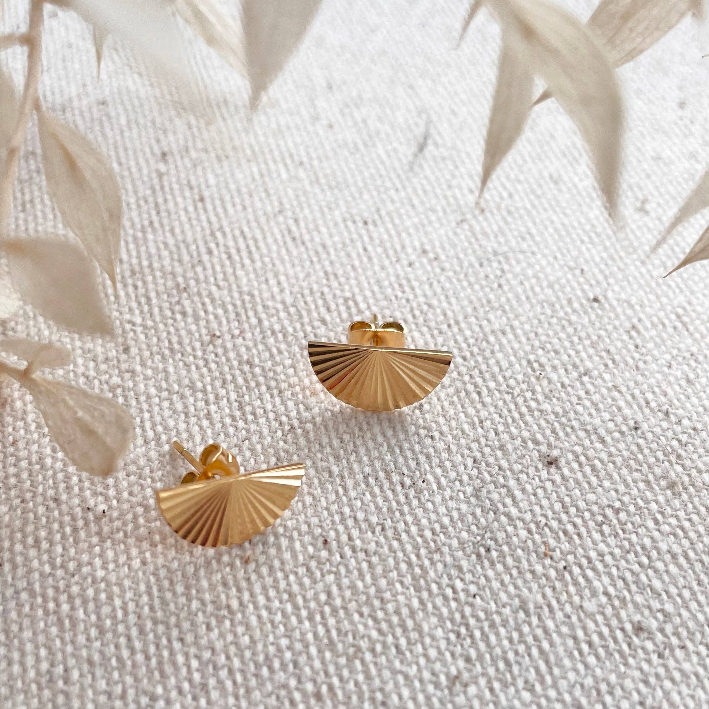 Little Nell Jewellery - Wholesale Stud/Post Earrings - Everyday Gold Sunrise Crescent Studs