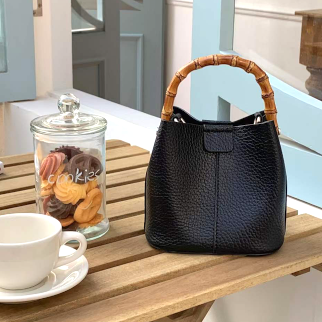 Pretty Persuasions – Mala com alça superior – Mulher por atacado – Bolsa Transversal com Alça Superior de Bambu e Necessaire5