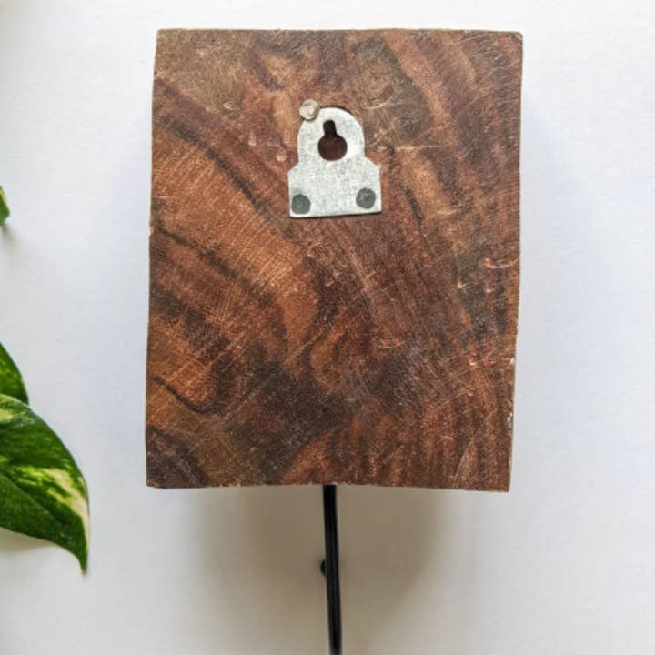 Magnifique Hearts - Wholesale Wall hook - Rustic Carved Wooden Wall Hook, Rectangular, Tree Decorative1