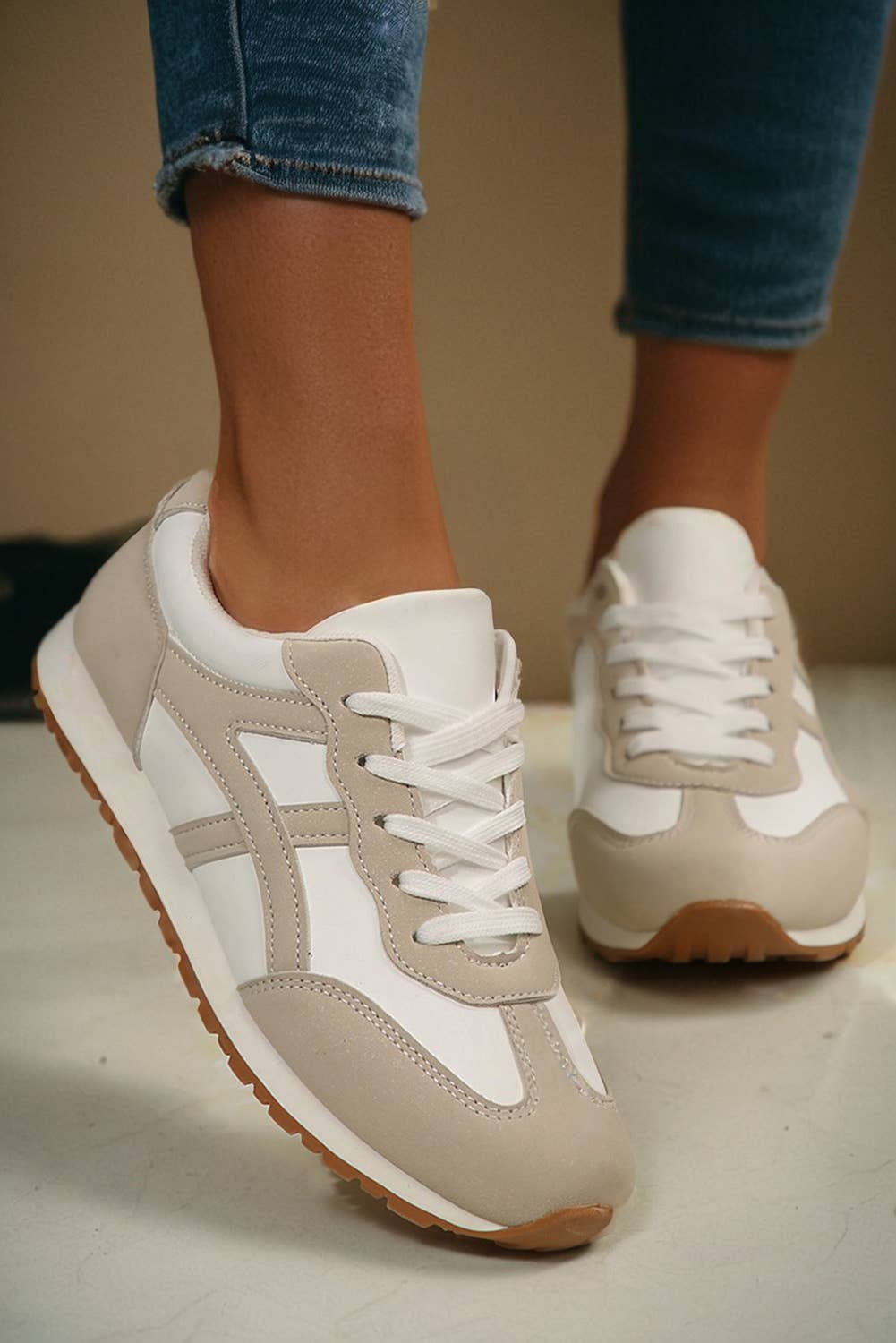 LA Society - Wholesale Lifestyle Sneakers - Women's - Color Block Lace-up PU Leather Sneakers1