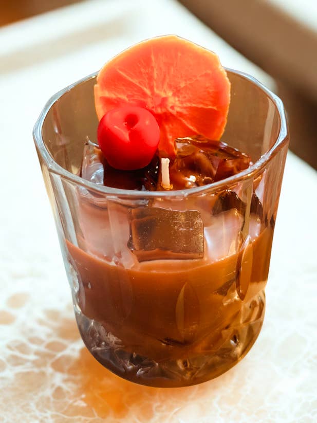 Old Fashioned Whiskey Bourbon Lys ~ Cocktail ~ 10 oz. for engroshandel hos Martini Candle Co.