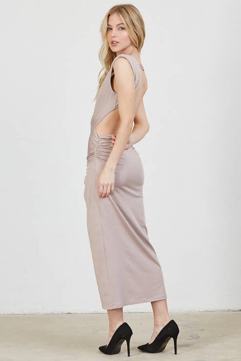 Vestis M - Venta al por mayor Vestido - Mujer - Vestido midi con escote pronunciado y espalda abierta con giro escultórico - Negro11