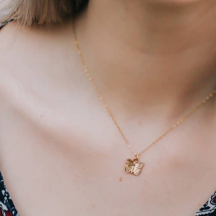 A Worthy Brand - Vente Colliers à pendentif - Collier papillon