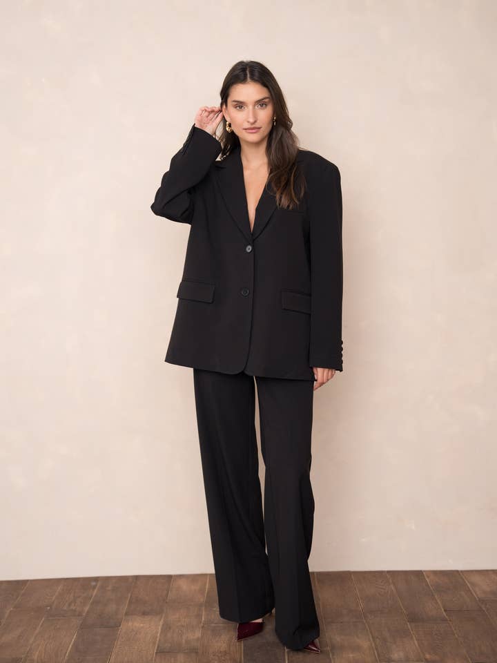 Attentif Paris – Engroshandel Blazer - Dame – Oversized dobbeltradet jakke med åbning bagpå14