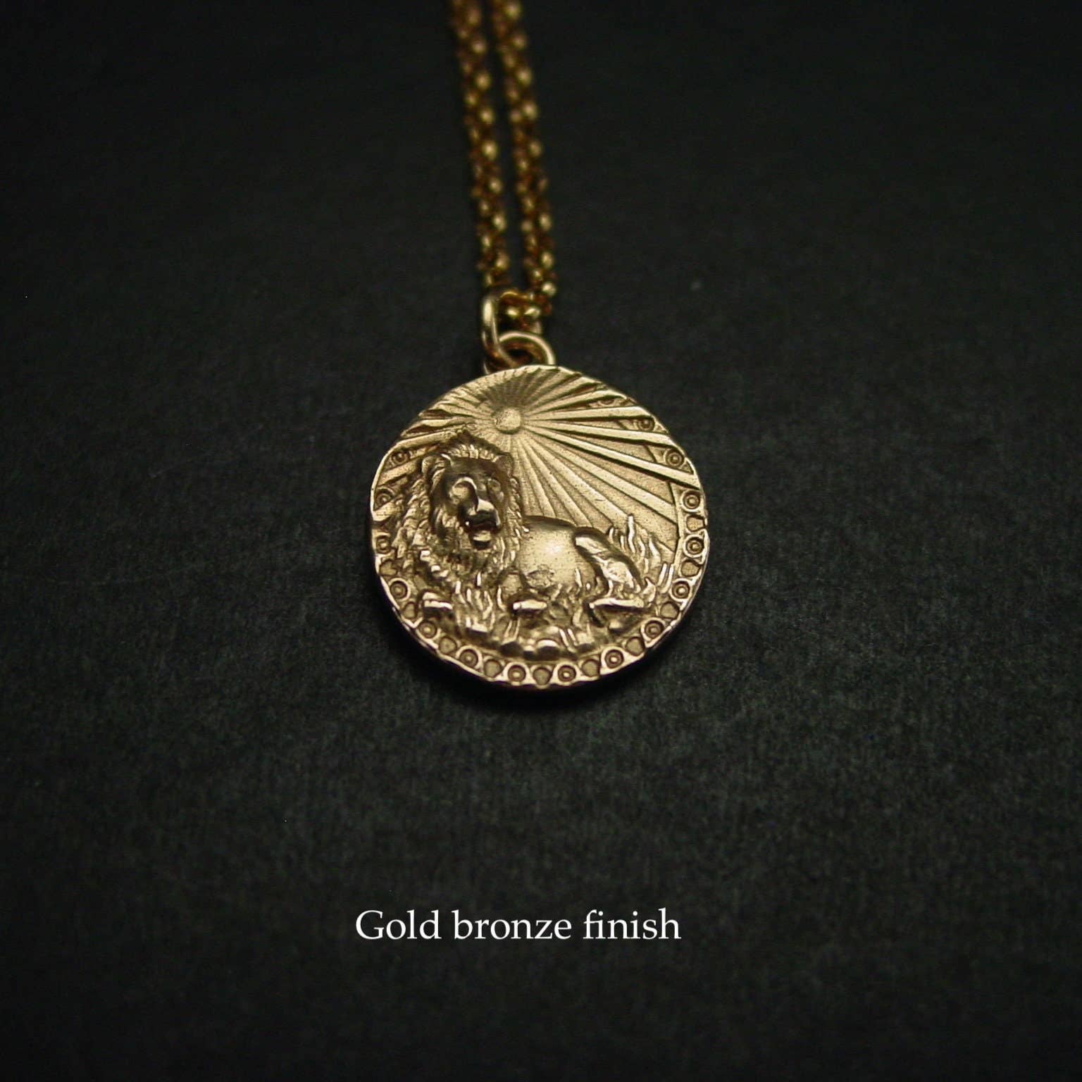 Vis a Vis Jewelry – wholesale Pendant/charm necklace – Leo Necklace - Zodiac2