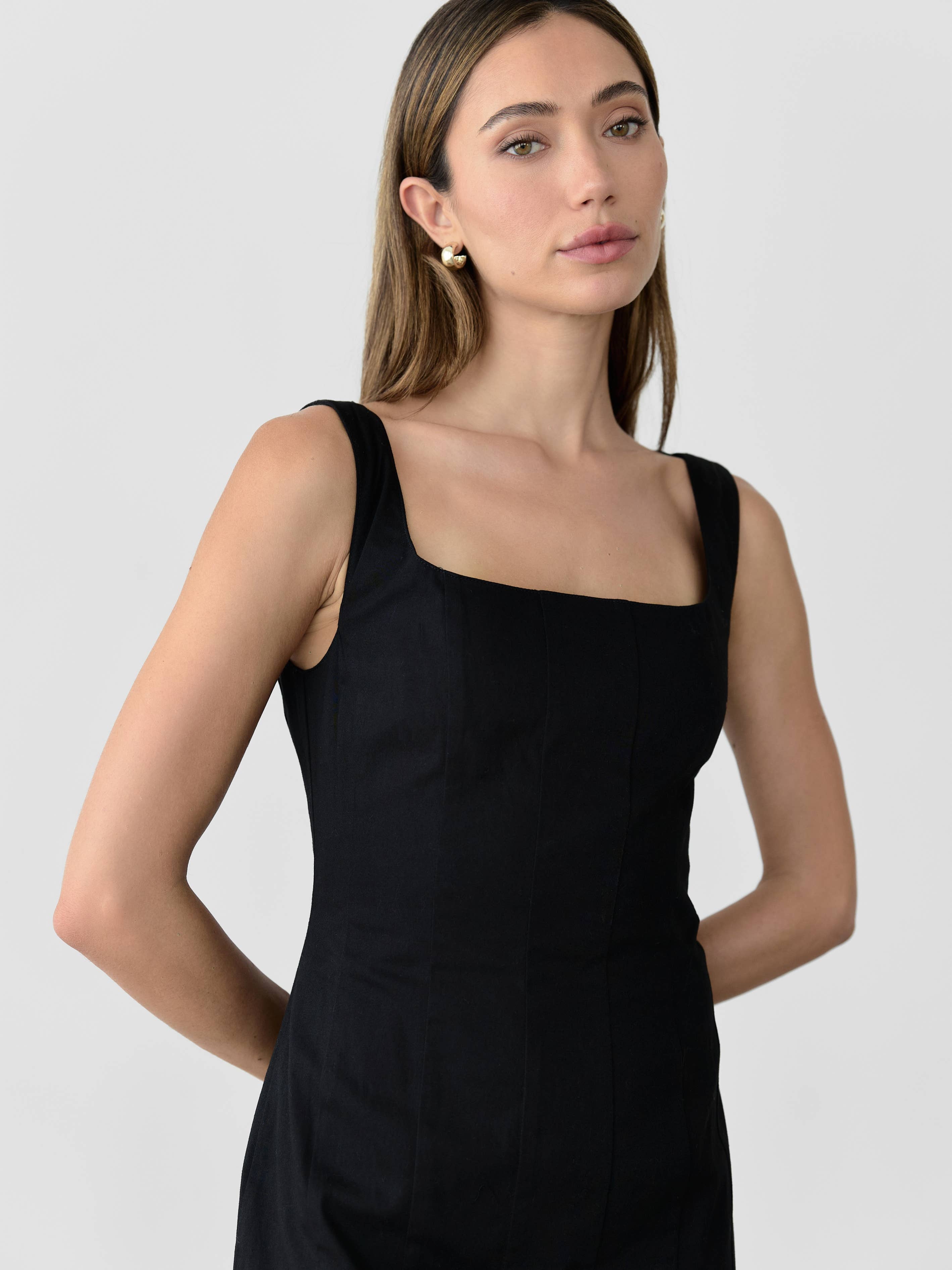 MOD REF - Wholesale Dress - Women's - The Lyra Dress | Sleek Paneled Bodycon Dress3