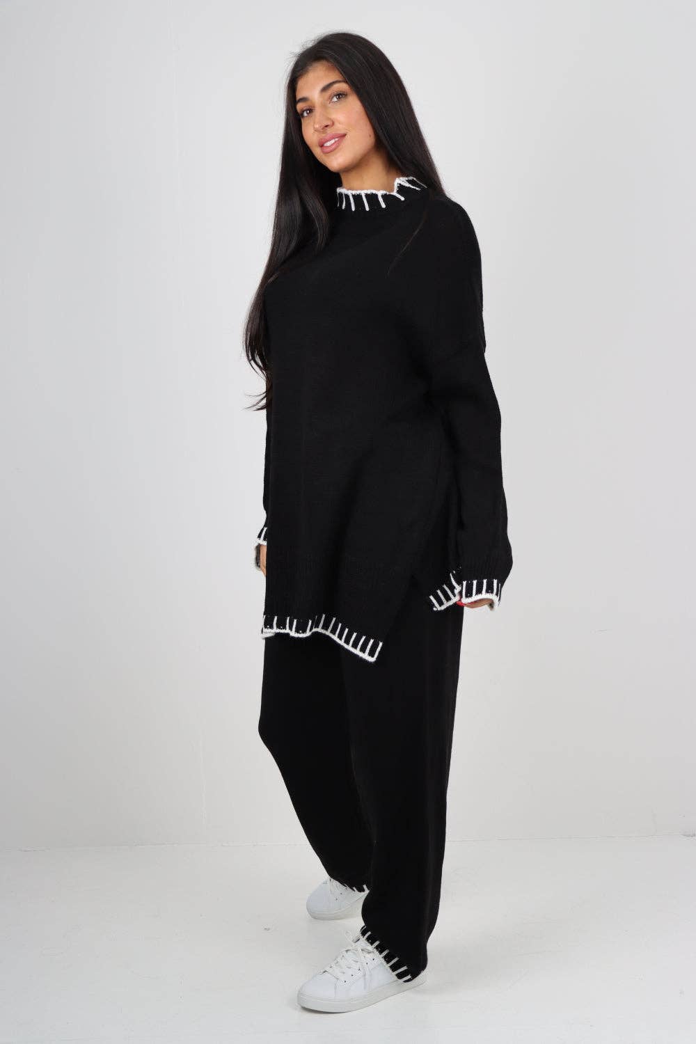 Miss Bold – Engroshandel Loungesæt - Dame – Italienske oversize strikkede sæt i matchende design6