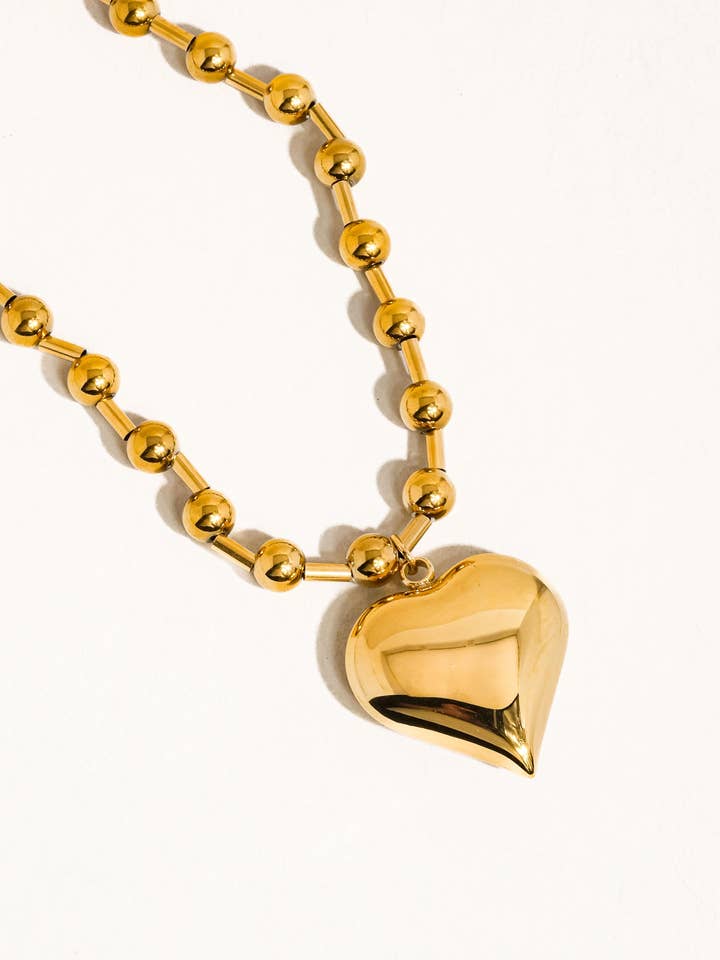 Paris 18K Gold Non-Tarnish Large Heart Chain Necklace for wholesale by Flânerie by MAIQ