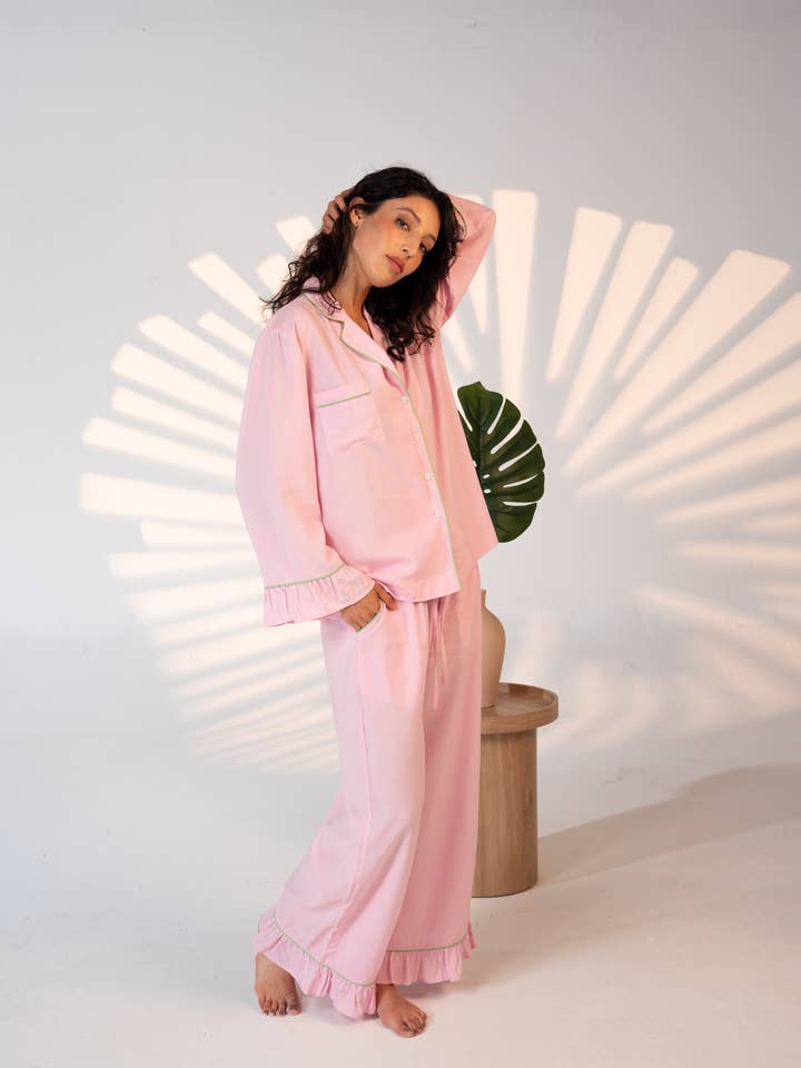 Pyjama Daynaps rose guimauve pour la vente par Carolina Benoit