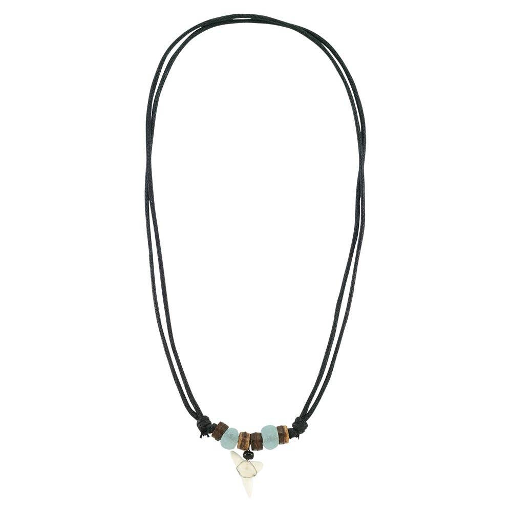 World End Imports Jewelry & Gifts - Vente Colliers à pendentif - NK Coco/Perle givrée Sharktooth-121