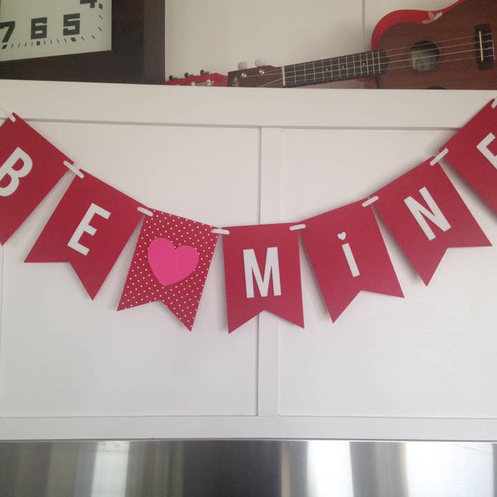 Decomod - Wholesale Party Sign/Banner - Be Mine Felt Banner2