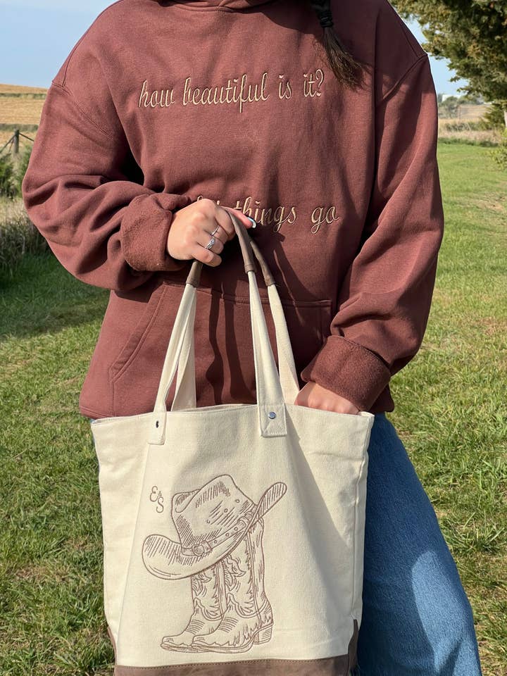 Bolso Tote de Cuero y Lona con Botas de Vaquero para venta al por mayor de Ellie & Shell