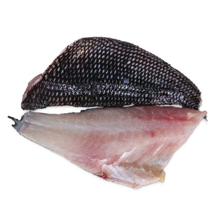 Filet de bar noir avec peau jumbo pour la vente par Onatru Foods