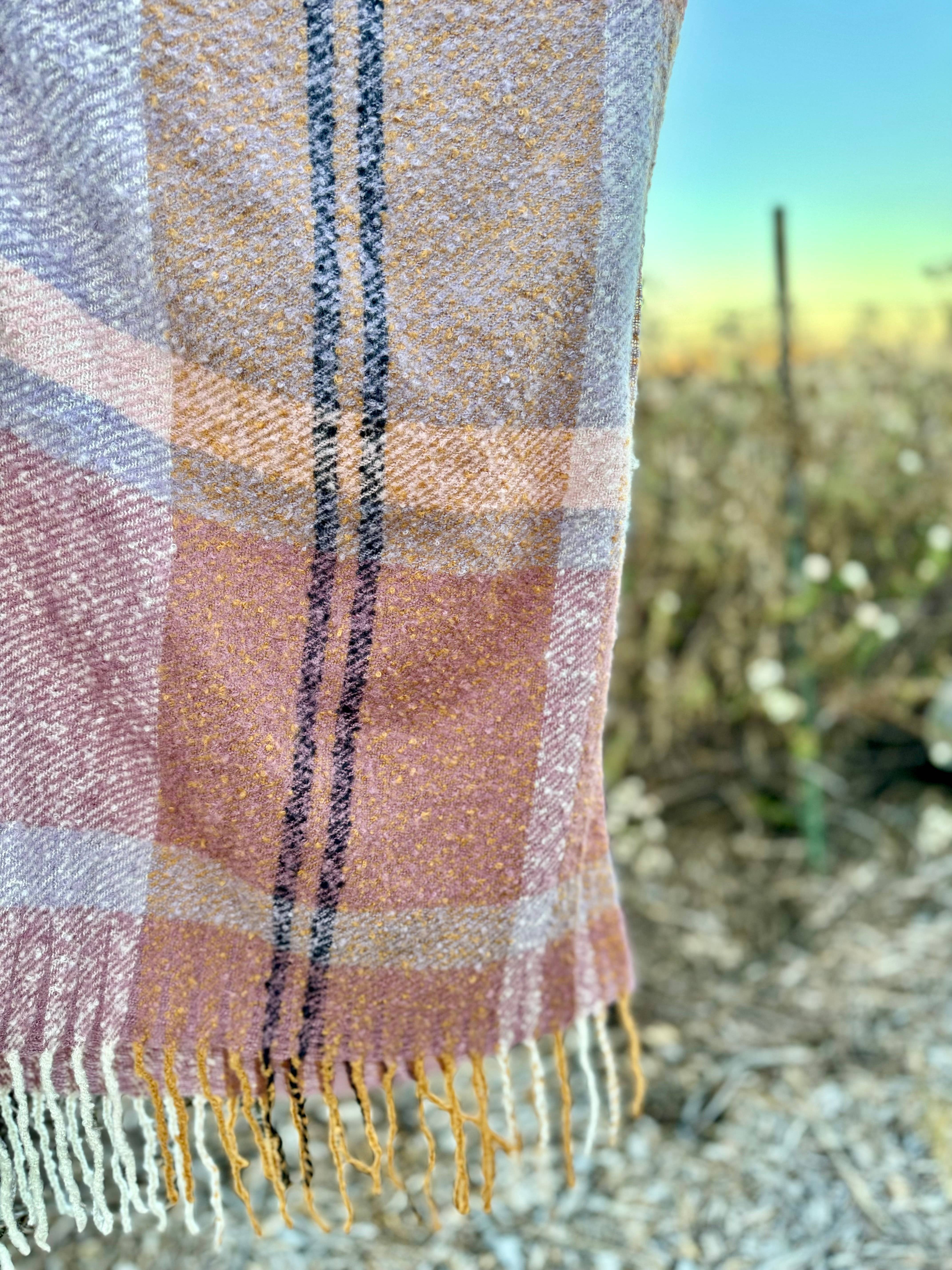 Justin & Taylor – wholesale Kimono – Women's – Autumn Sky | Plaid Kimono w/ Tassel Trim2