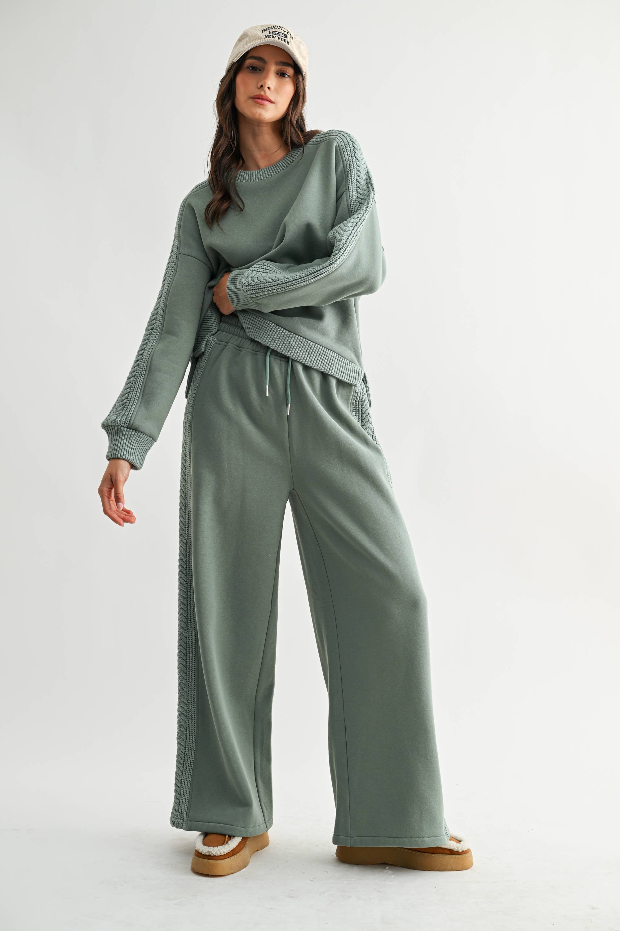 Camellia – wholesale Tops set – Women's – CS10248E CABLE KNIT TRIM OVERSIZED LOUNGE SET26