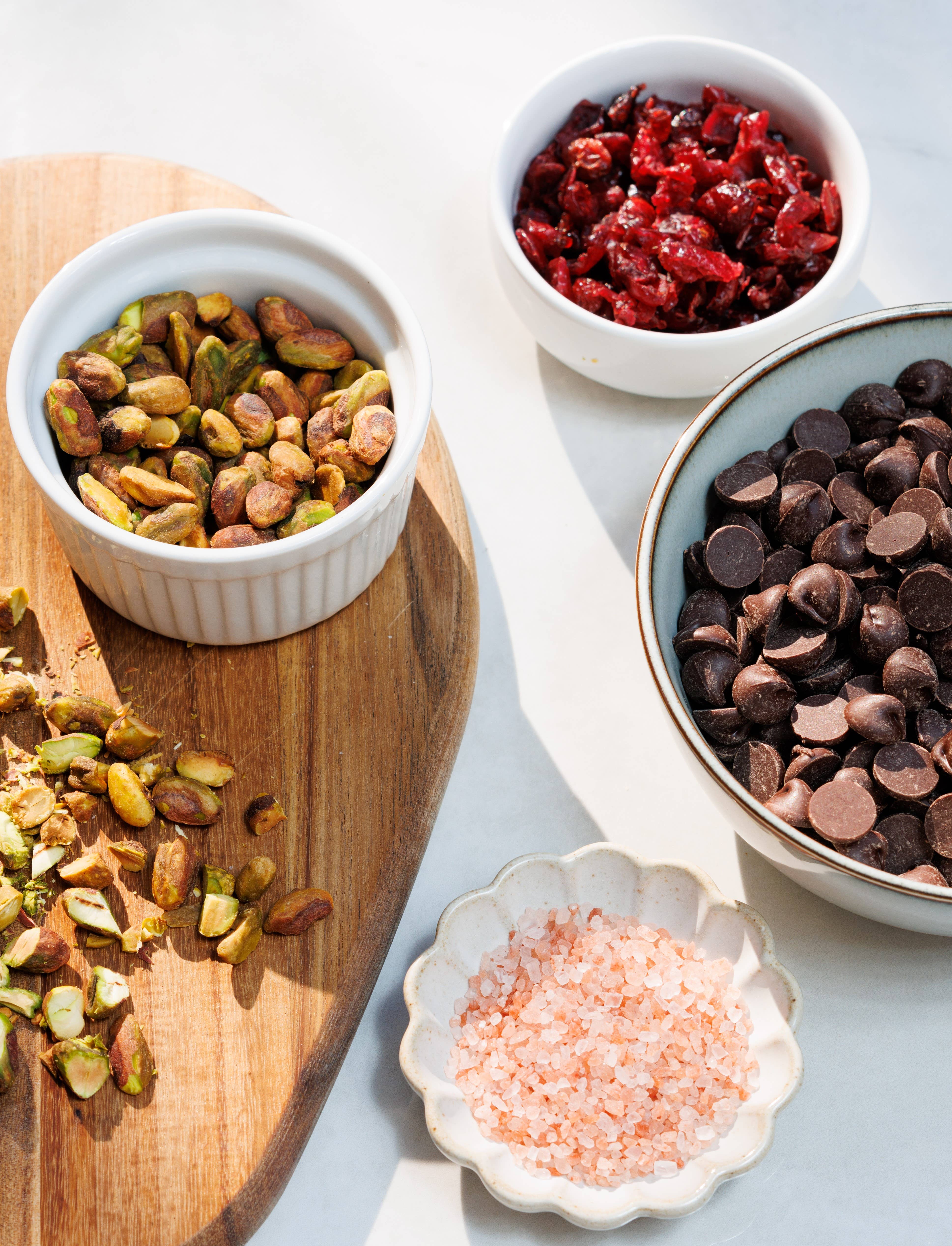 Salt Sisters - Wholesale Salt - All-Natural Mineral Salt - Pink Himalayan - Medium - 5 oz3