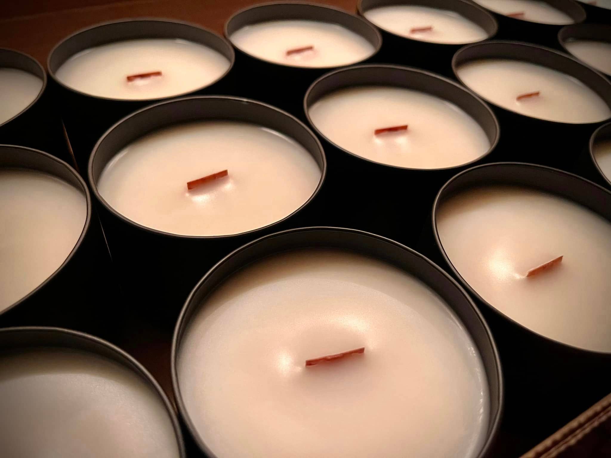 Holzer Handcrafted ® - Wholesale Jar/Filled Candle - Wood Wick Candle Lakeside Spa Retreat - Driftwood + Juniper + Vetiver Scented | Natural | Hand-poured Coconut Soy Wax | 6 oz Modern Black Tin with Lid | Handmade | Non-toxic Phthalate-free Luxury Fragrance11