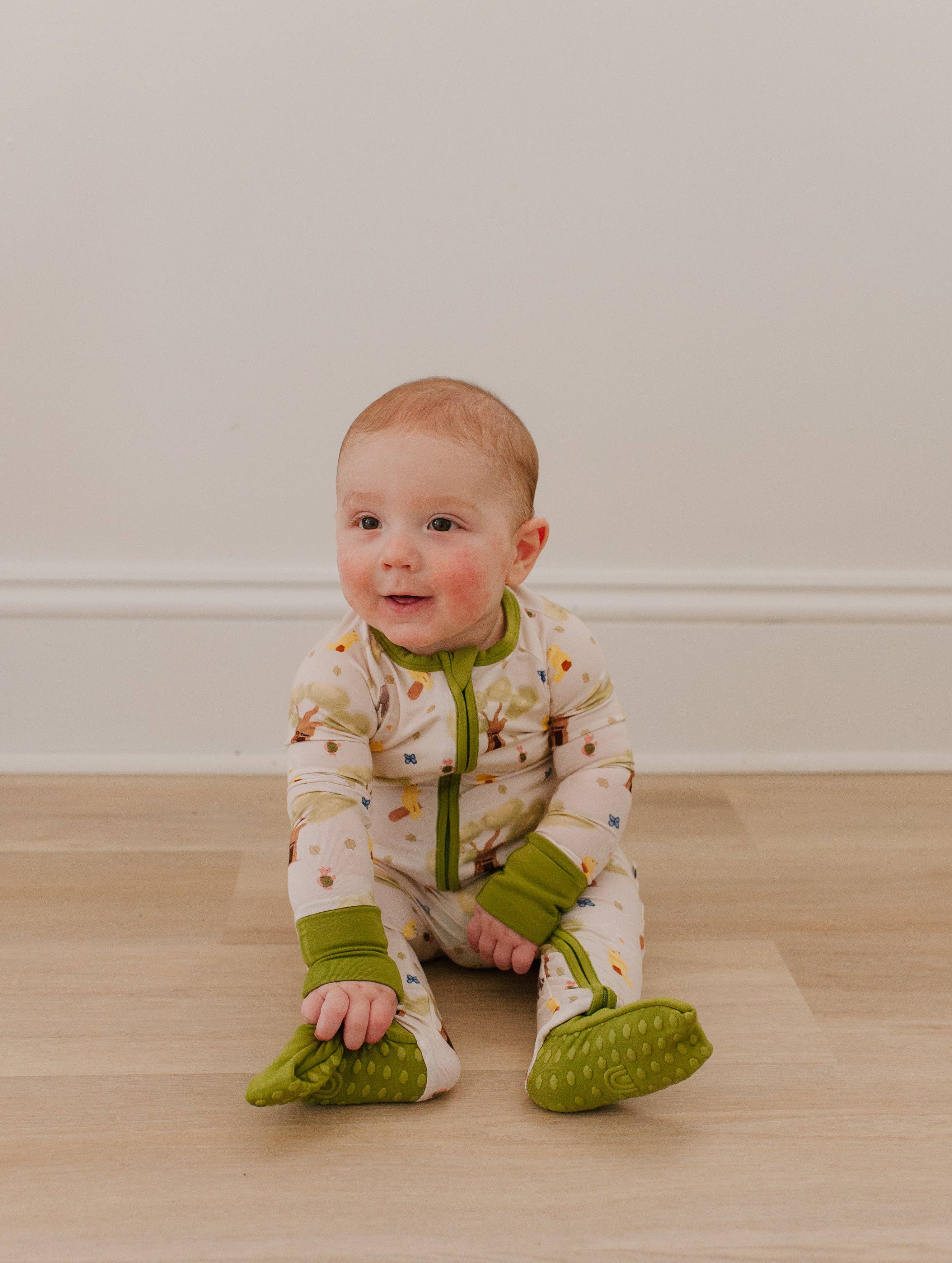 Stay Dreamy - Wholesale Jumpsuit - Baby - Rumbly Tumbly (Winnie The Pooh) Bamboo Zippy Romper2