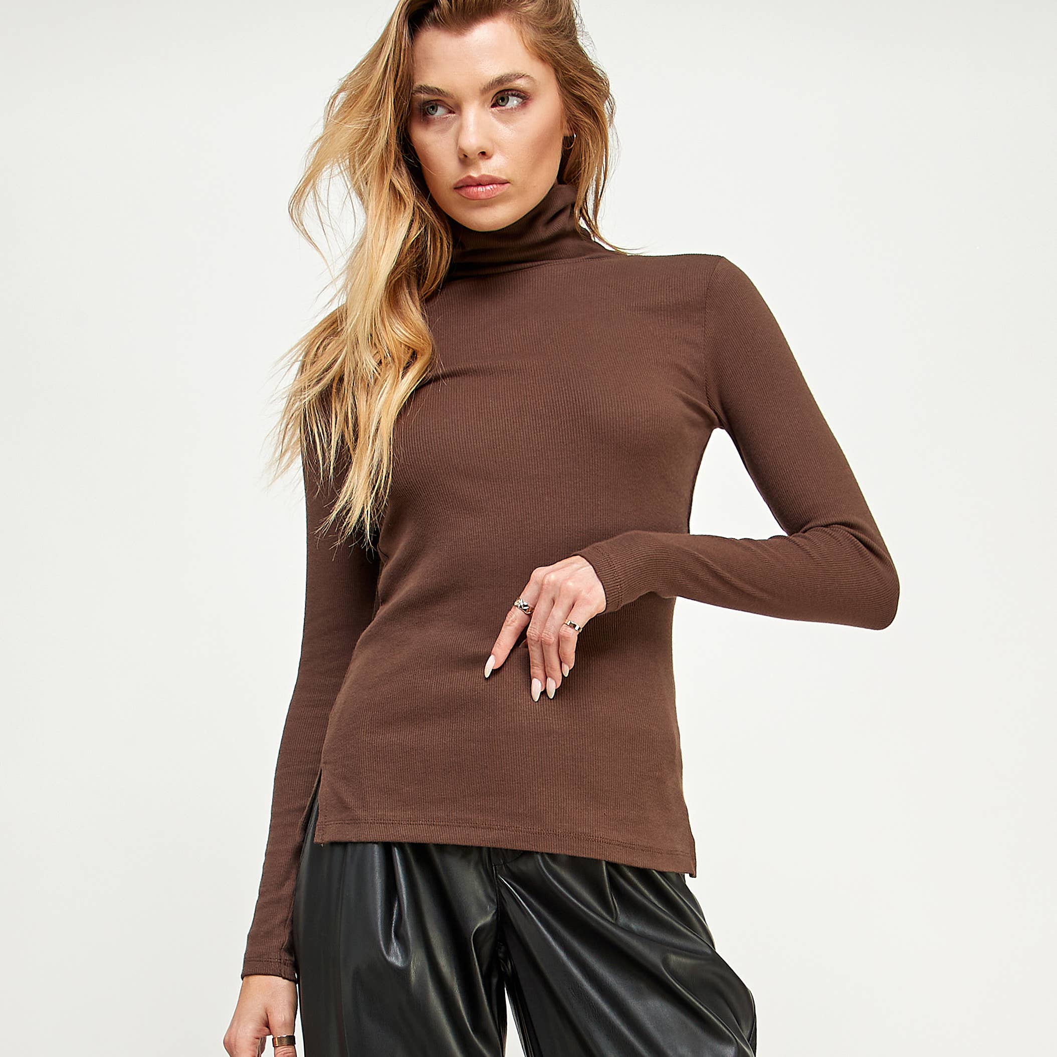 FREEZIA - Wholesale Knit Top - Women's - RIBBED TURTLE NECK SWEATER LONG SLEEVE TOP-F67933-D116