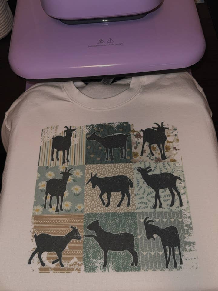 Collage de chèvres pour la vente par Rustic Revival Boutique