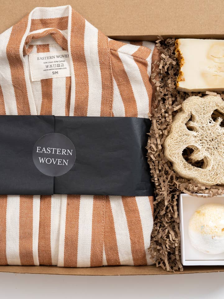 Coffret Cadeau Robe pour la vente par Eastern Woven