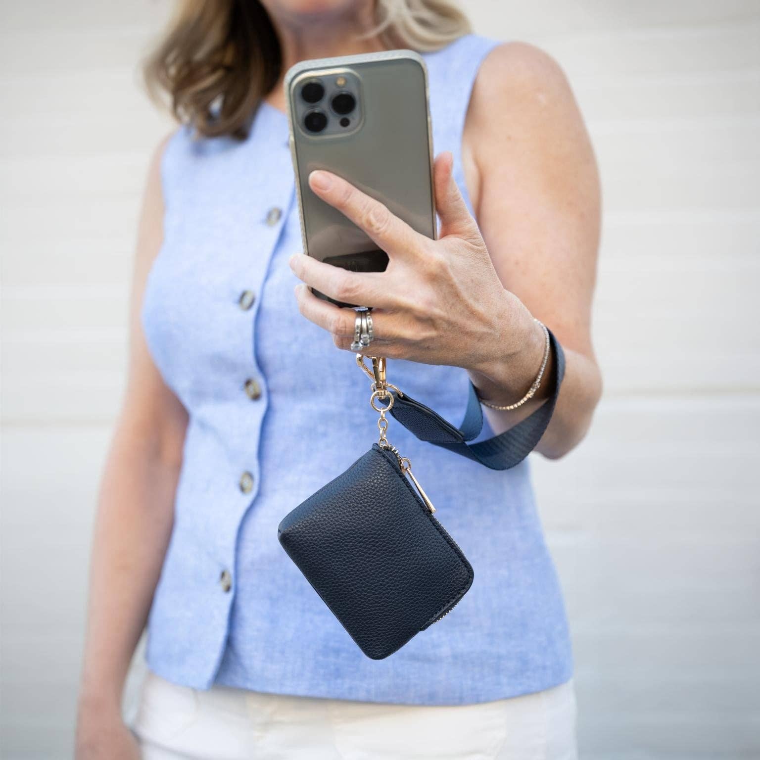 Save The Girls - Vente Étui portefeuille pour téléphone – femme - Sangle Clip & Go avec pochette RFID Solide8