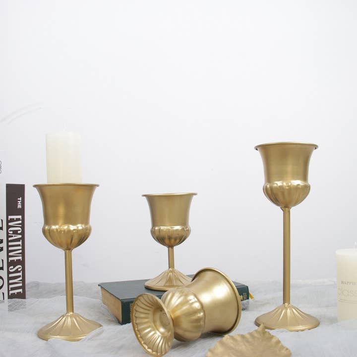 Sweet Home Deco - Wholesale Vase - Metal Gold Floral Holders, Centerpiece Vases, Brass Pin Frog2