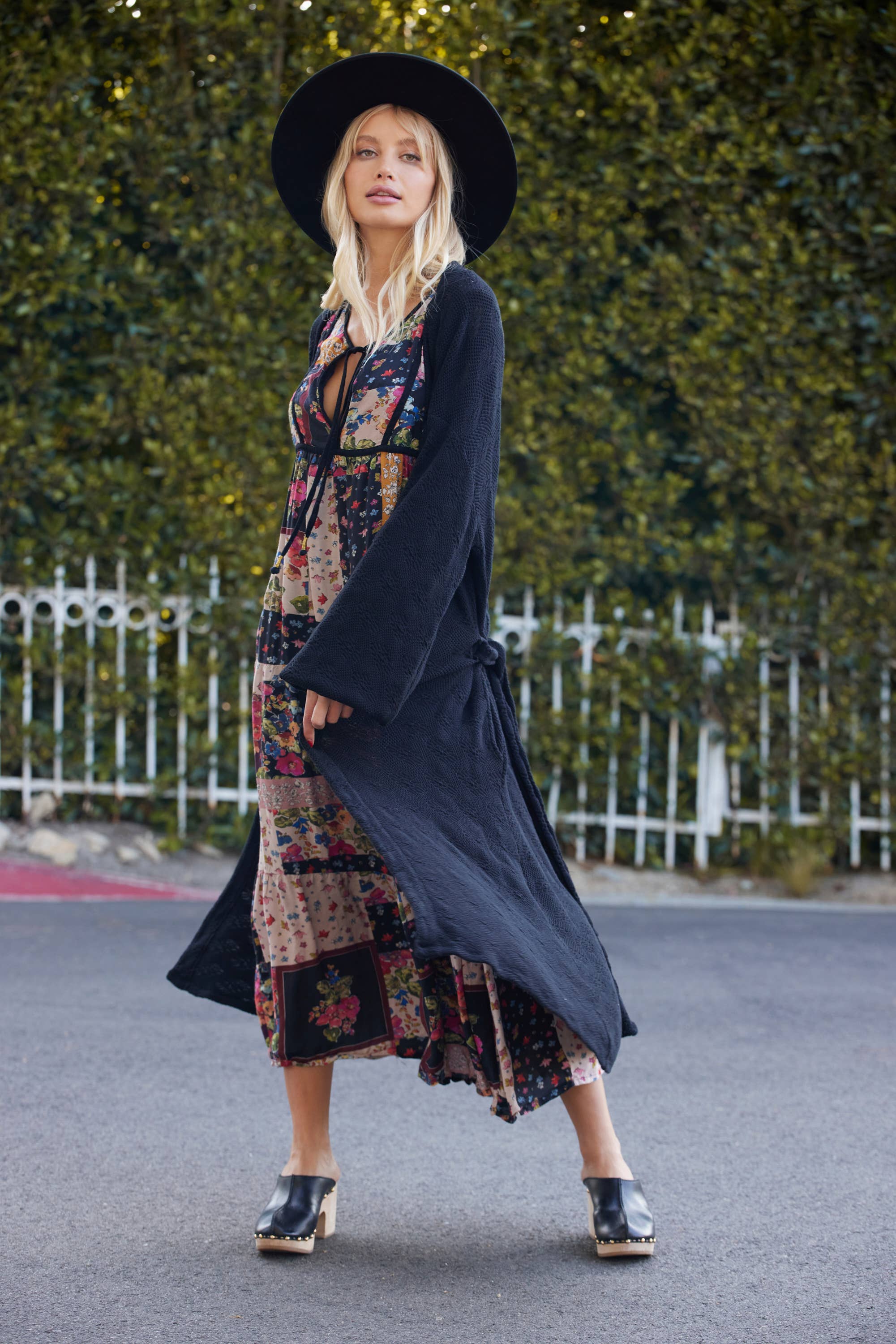 Blue Boheme – Großhandel Strickjacke – Damen – Lauren Maxi Cardigan Grau1